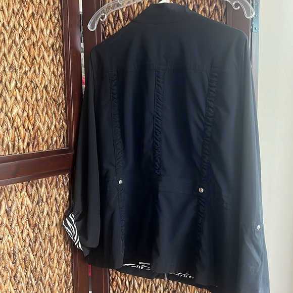 Energy by Chico’s size 2 jacket like new just too big for me black silver zebra - Picture 5 of 5